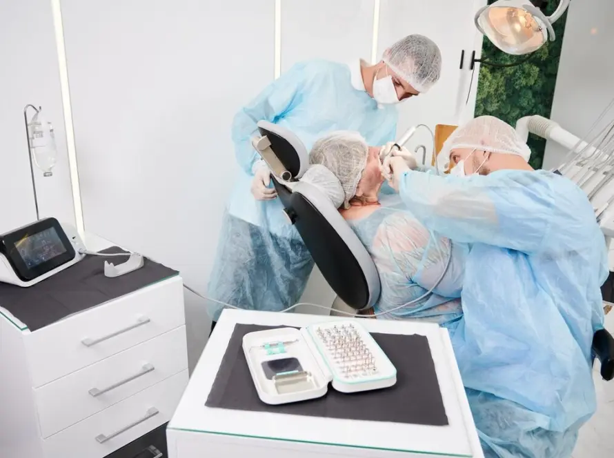 ما هي زراعة الاسنان